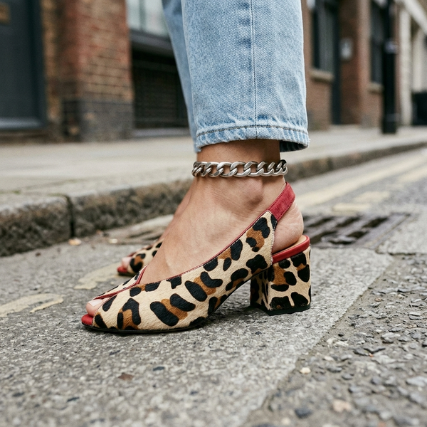 Bardena | Zapato Slingback con Estampado de Leopardo