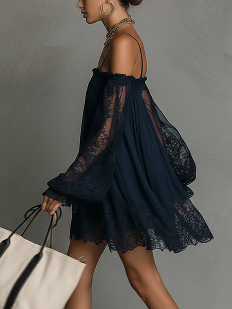 Noemi | Mini Vestido de Gasa Azul Marino con Escote Descubierto, Ribete de Encaje y Mangas Transparentes