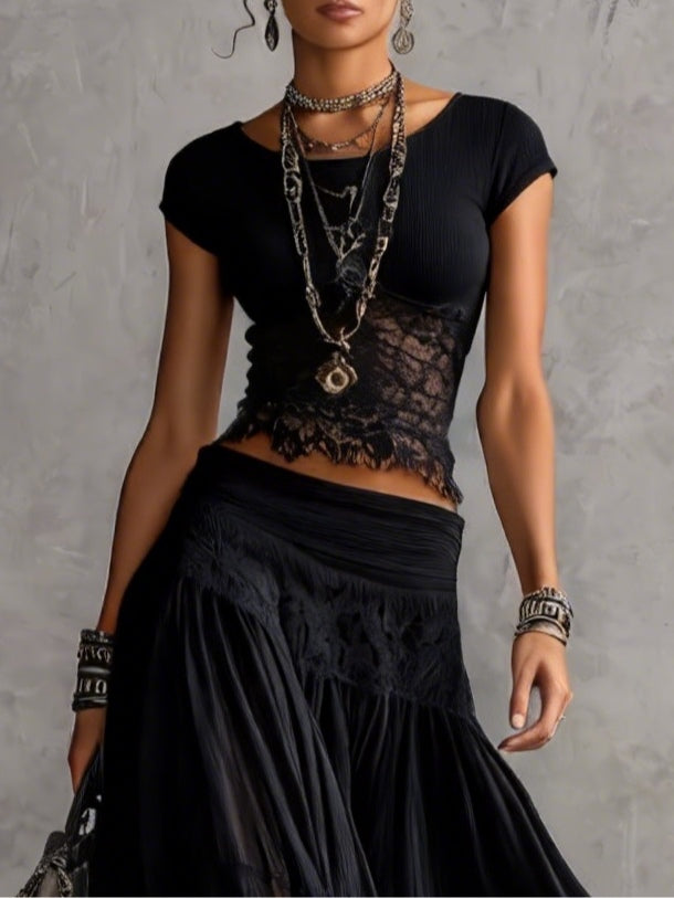 LUDOVICA | Conjunto Top de Encaje Negro y Falda Maxi Plisada