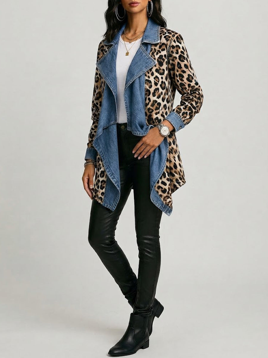 Sherilyn | Chaqueta Midi de Estampado Leopardo con Paneles de Denim Lavado
